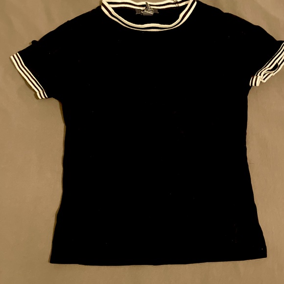 Black tee - Picture 1 of 2